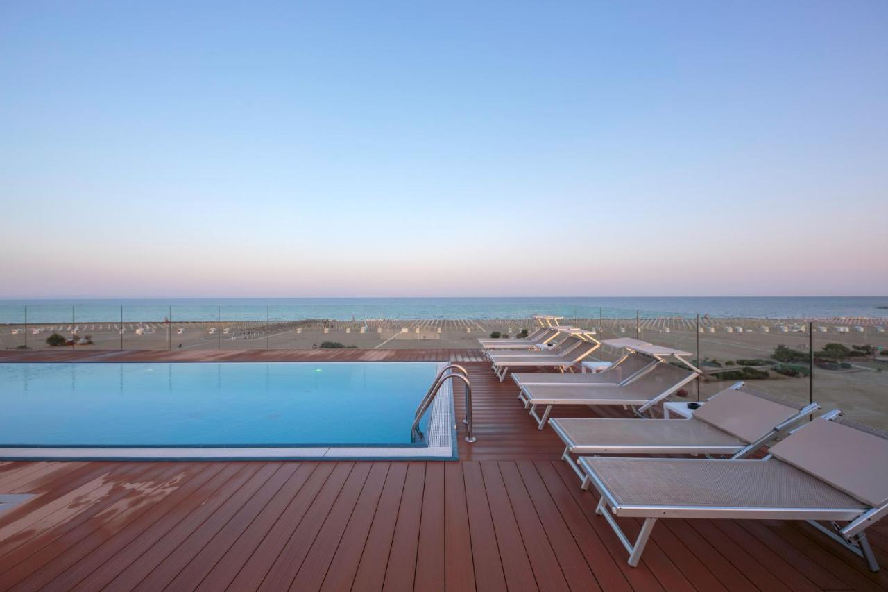 Hotel Monaco Каорле Екстер'єр фото