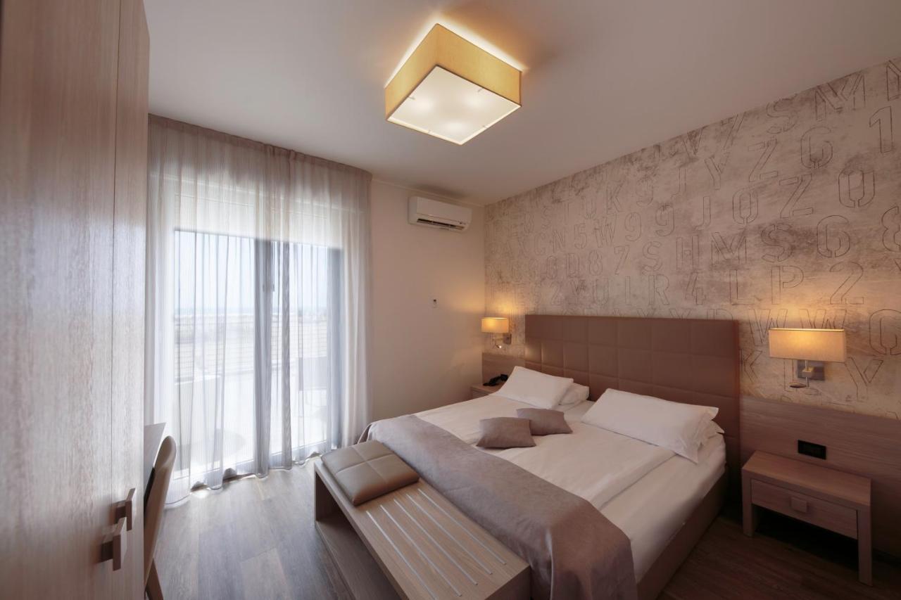 Hotel Monaco Каорле Екстер'єр фото