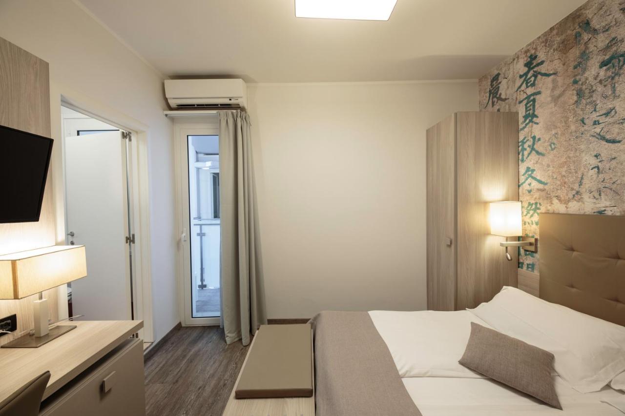 Hotel Monaco Каорле Екстер'єр фото