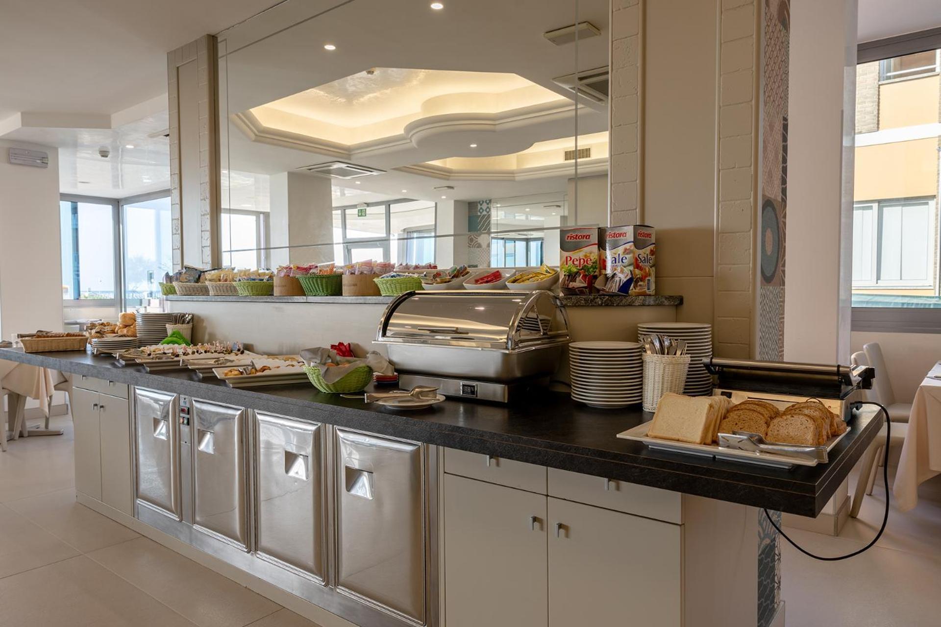 Hotel Monaco Каорле Екстер'єр фото