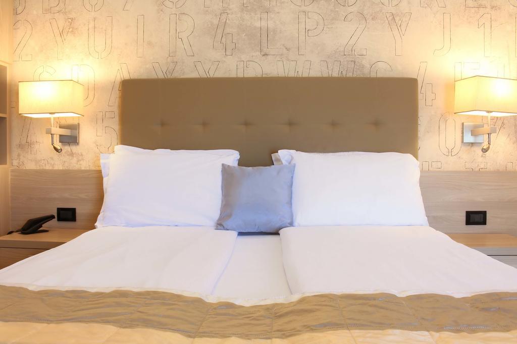 Hotel Monaco Каорле Екстер'єр фото